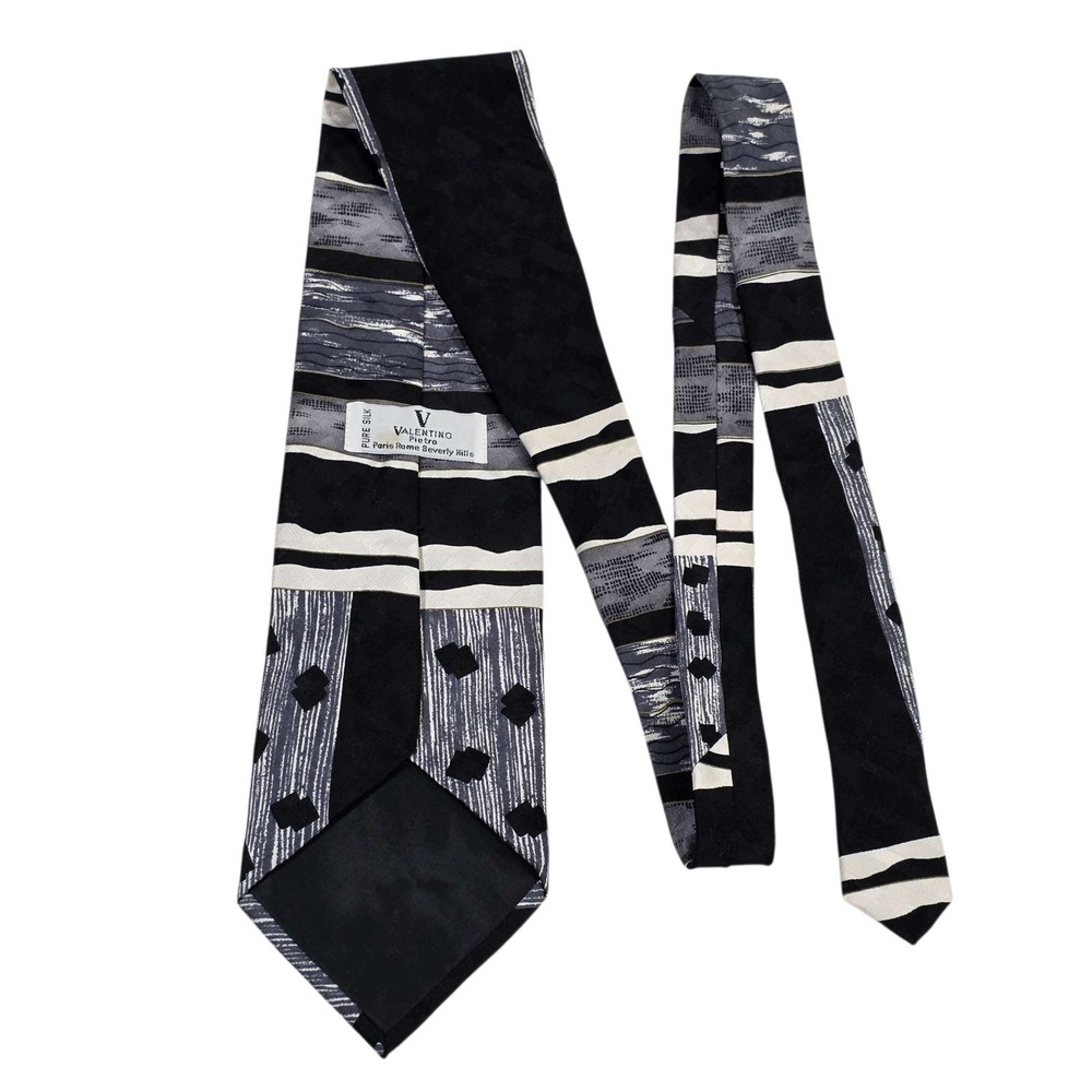 VALENTINO PIETRO Silk Abstract Pattern Necktie‎ Hand Fashioned Italy Black Grey